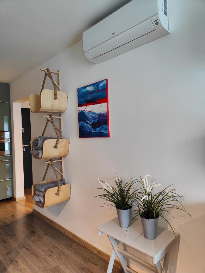 Beachfront Paradise Ezuest Panorama Lakeview Apartment With Panoramic Terrace 시오포크 외부 사진